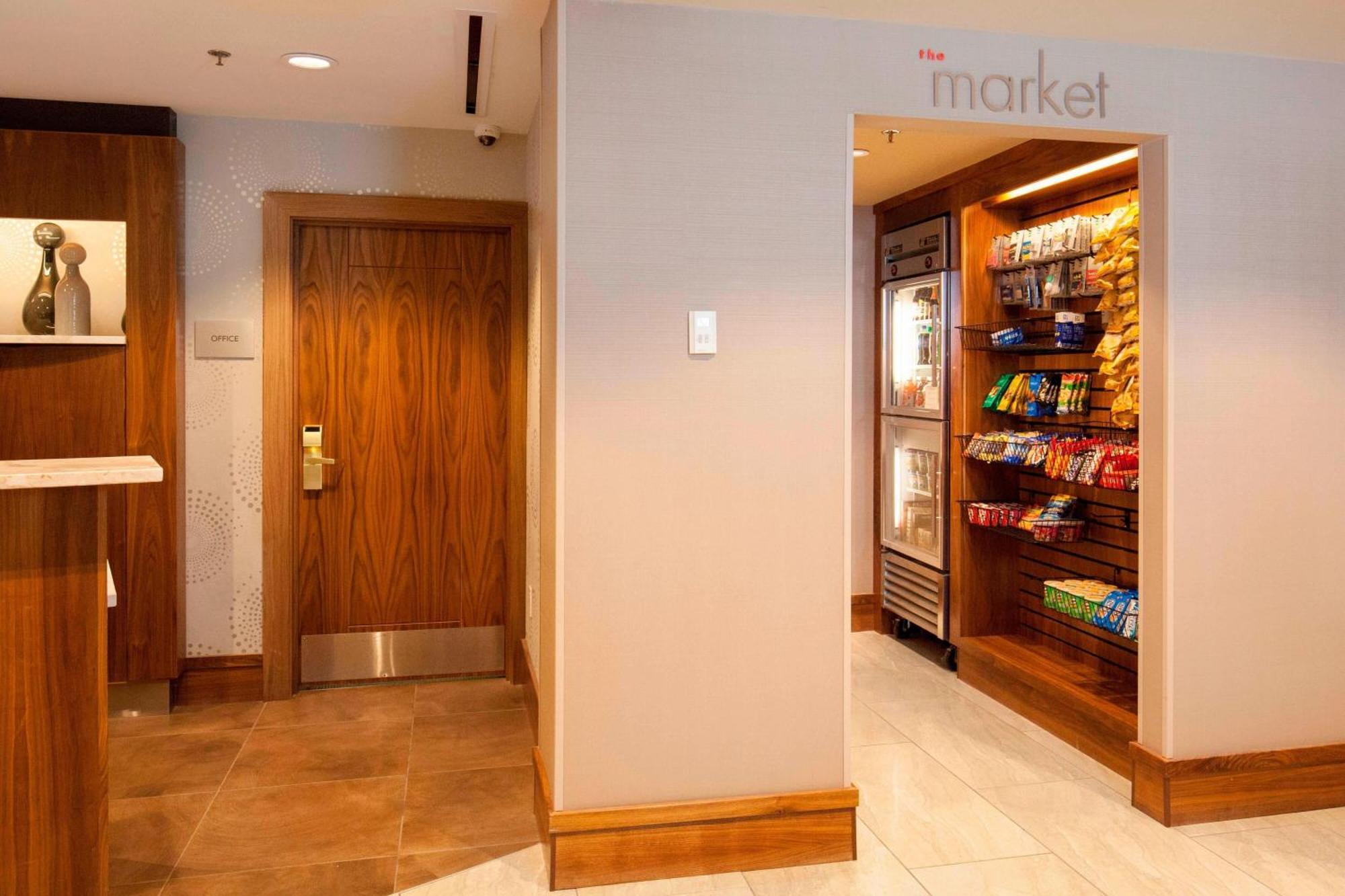 Courtyard By Marriott Ithaca Airport/University Экстерьер фото