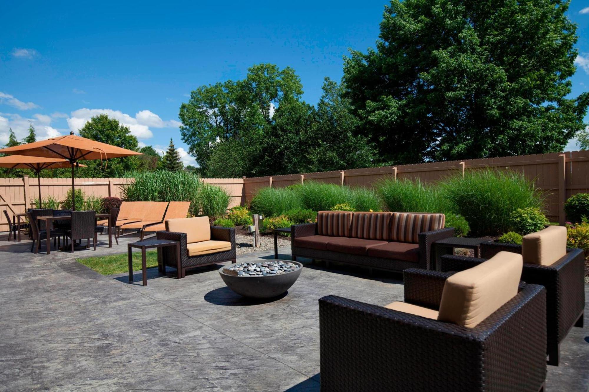 Courtyard By Marriott Ithaca Airport/University Экстерьер фото