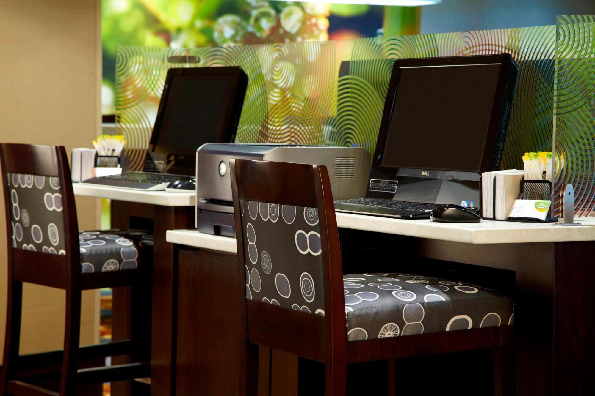 Courtyard By Marriott Ithaca Airport/University Экстерьер фото