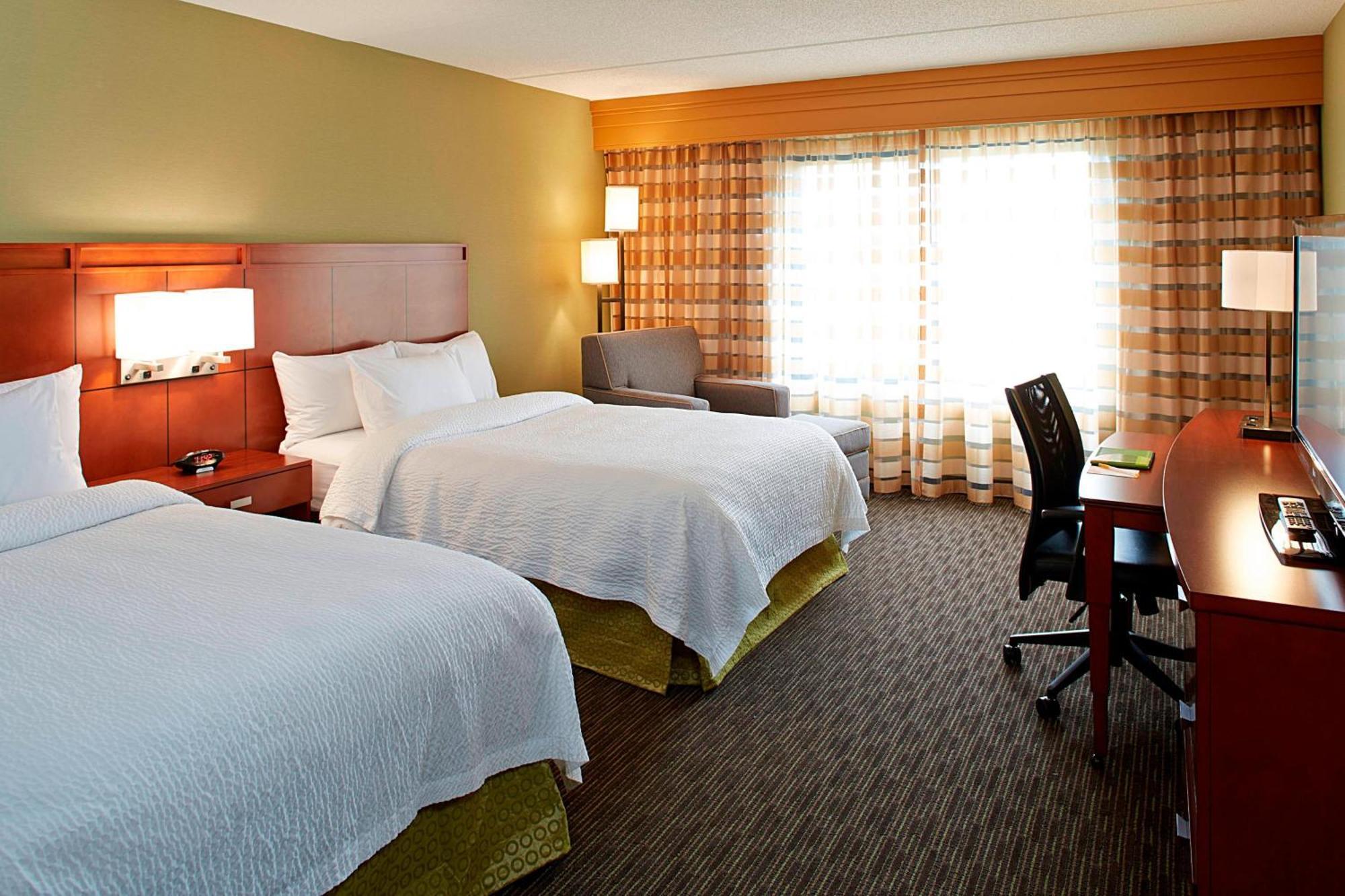 Courtyard By Marriott Ithaca Airport/University Экстерьер фото