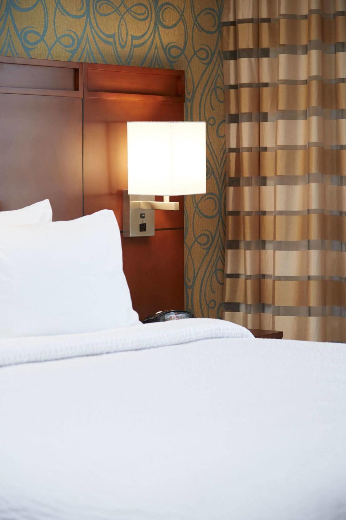 Courtyard By Marriott Ithaca Airport/University Экстерьер фото